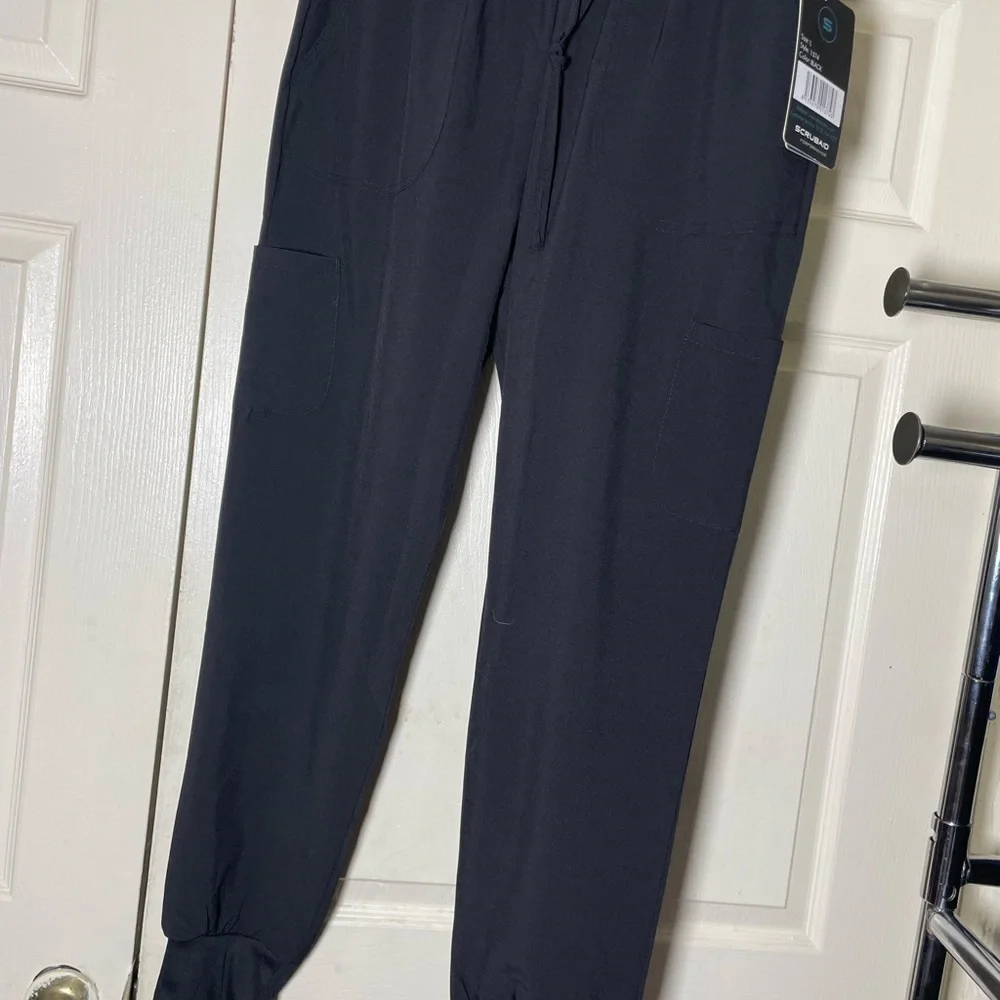 Large Black Set - Picture 5 of 5